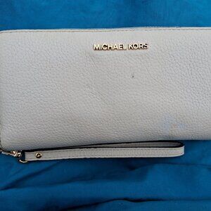 Micheal Kors Wristlet Wallet